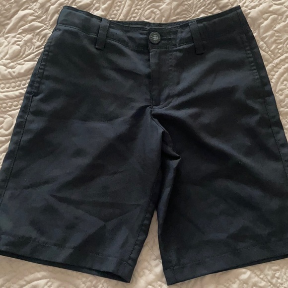 Boys Under Armour gold shorts - Picture 1 of 3